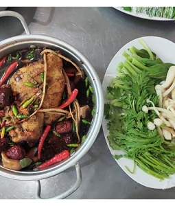 Phi Long Quán - Quán Ăn Miền Trung Ngon Tân Bình