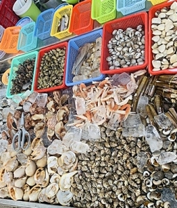 Quán Ốc Ngon Bà Điểm Hóc Môn