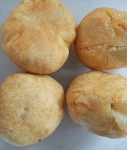 Bánh Tiêu Lá Dứa Khoai Mỡ Chiên Ngon Quận 4