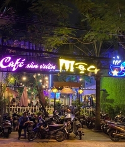 Cafe Sân Vườn Mộc Thạch Lam Tân Phú