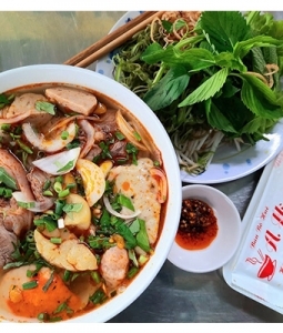 Bún Bò A Hùng Q10 - Quán Bún Bò Huế Ngon Ở Quận 10