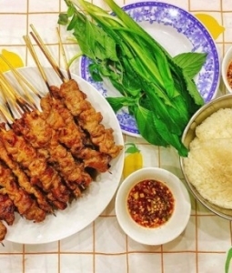 Thịt Xiên Nướng Bé Heo Chuyên Các Món Nướng, Lẩu Đặc Trưng Hương Vị Thái Lan